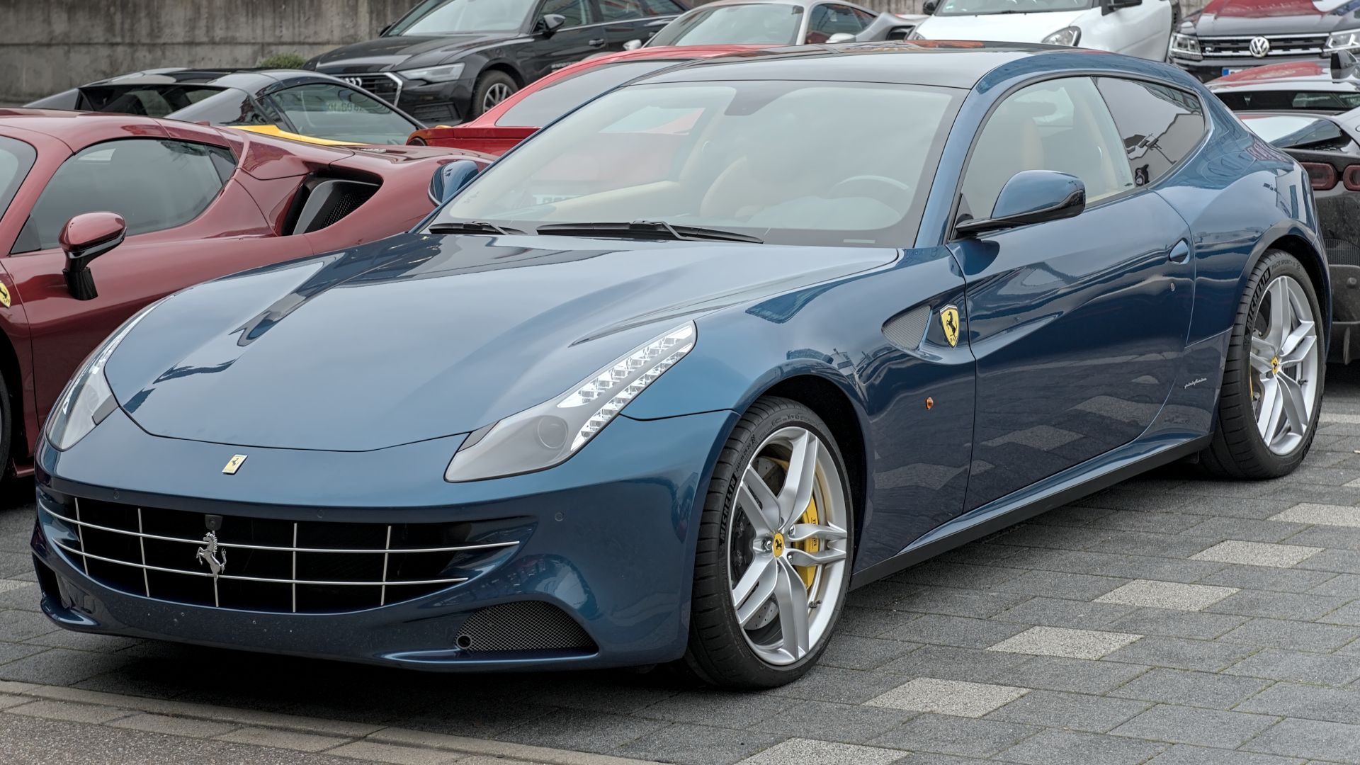 File:Ferrari FF DSC 7000.jpg