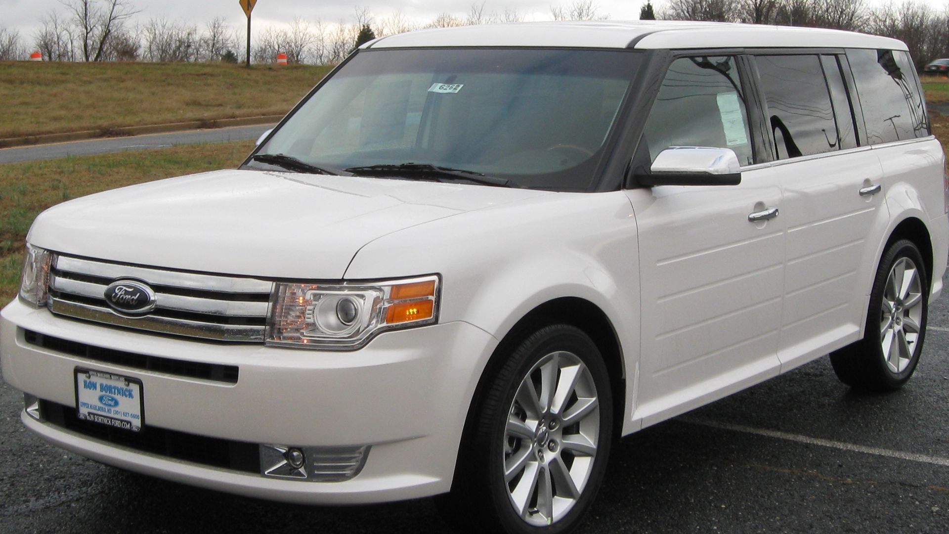File:2010 Ford Flex Limited 1 -- 11-25-2009.jpg
