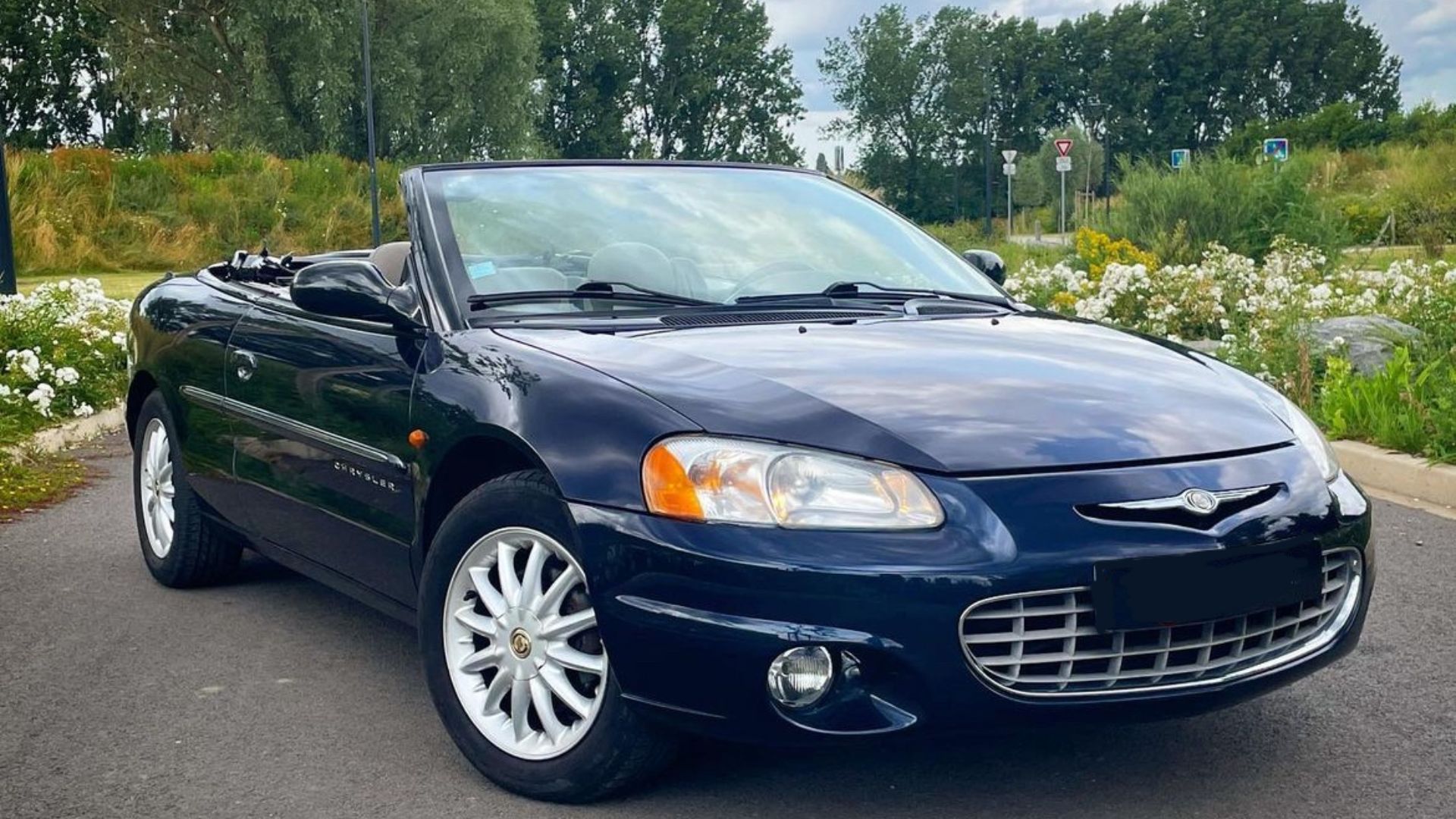 File:2002 Chrysler Sebring Convertible.jpg