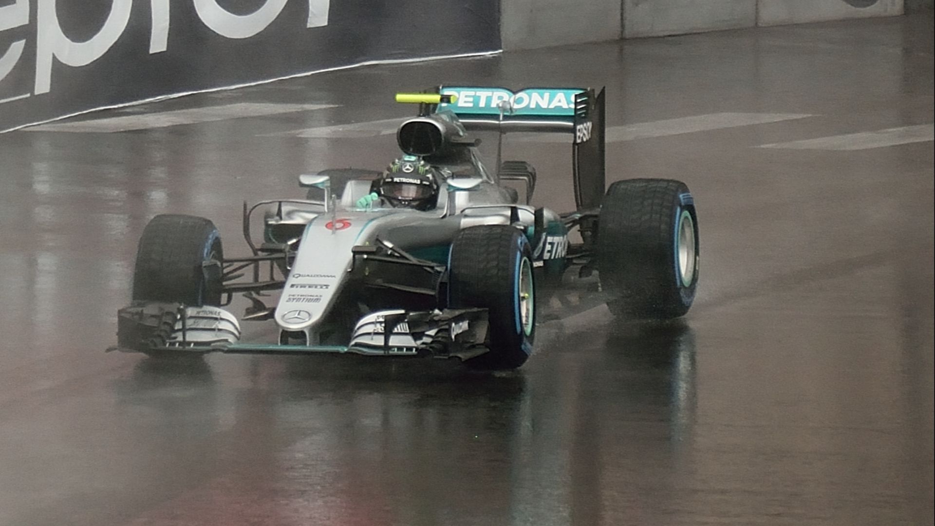 File:Nico Rosberg in the rain at Monaco (27946176625).jpg