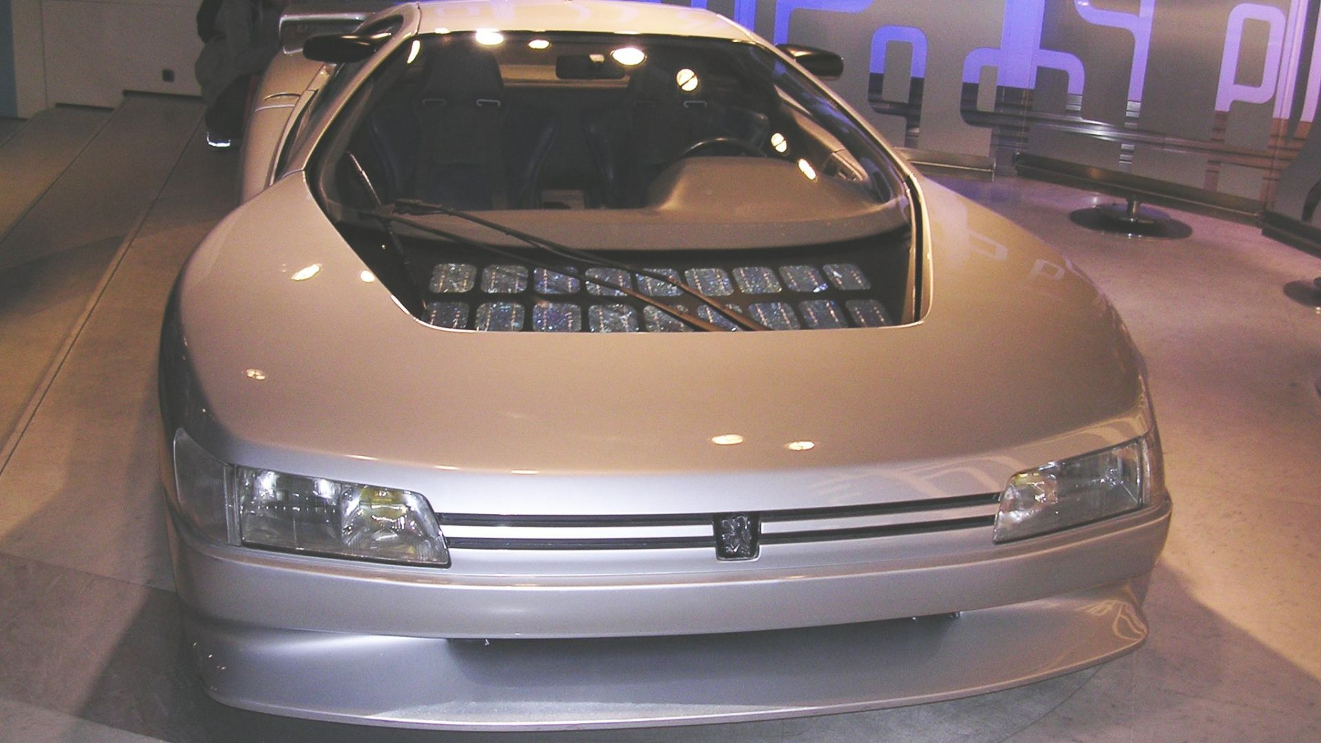 File:Peugeot Oxia.jpg