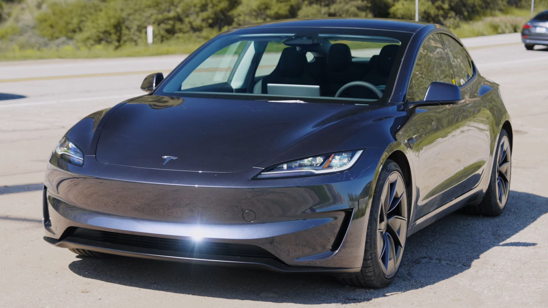 File:2024 Tesla Model 3 Performance front view 02.png