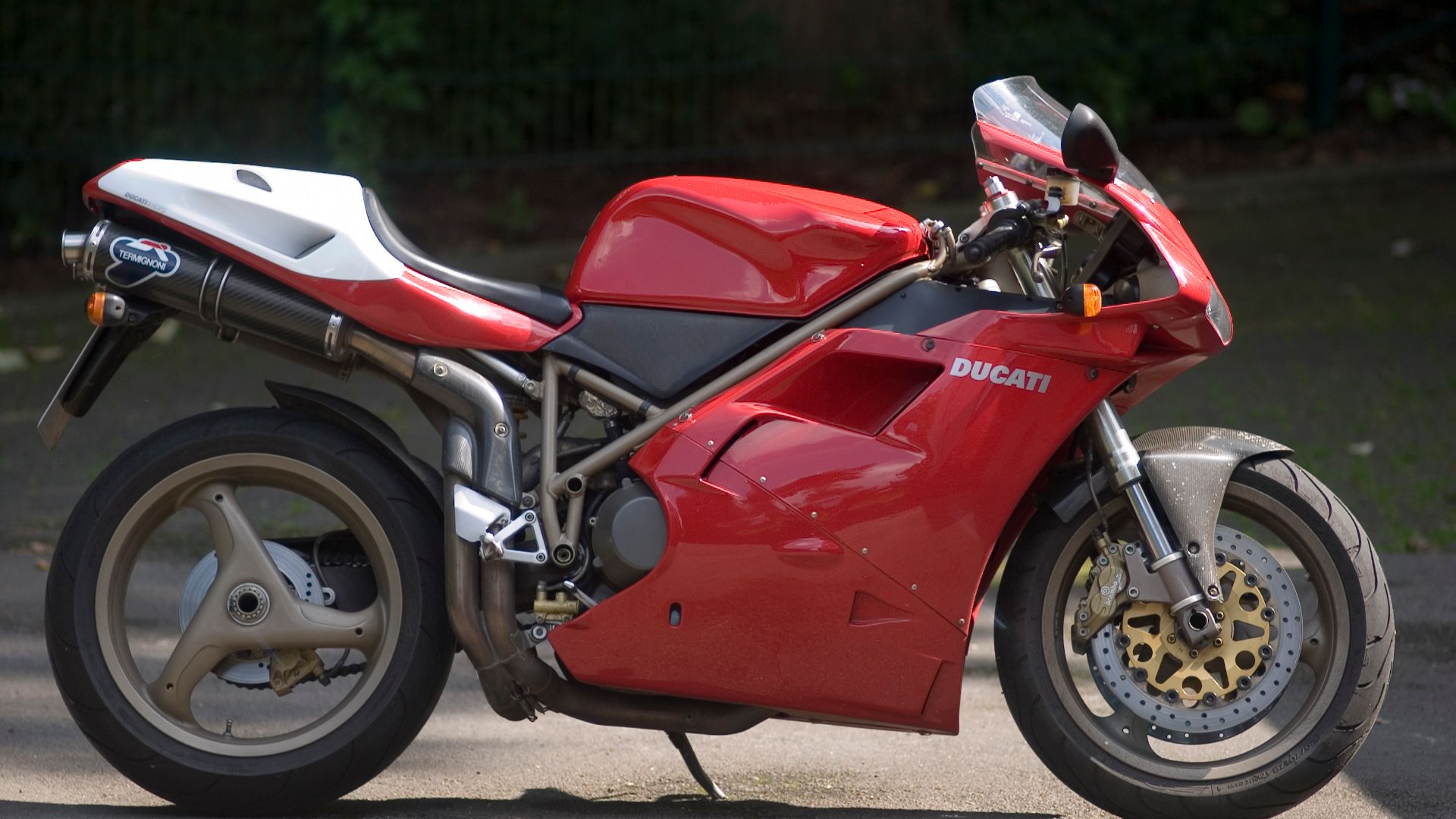File:Ducati916SPS 1998 ScuderiaAssindia.jpg