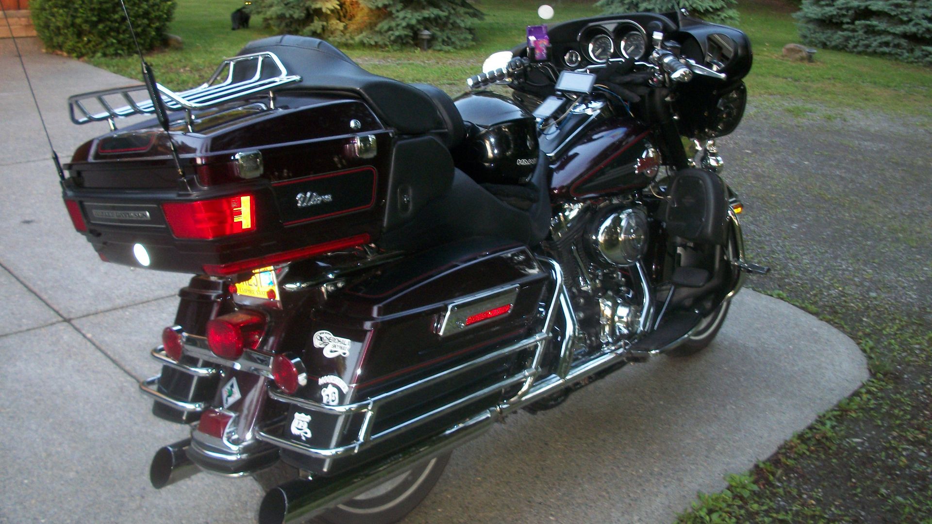 File:2006 electra glide ultra.JPG