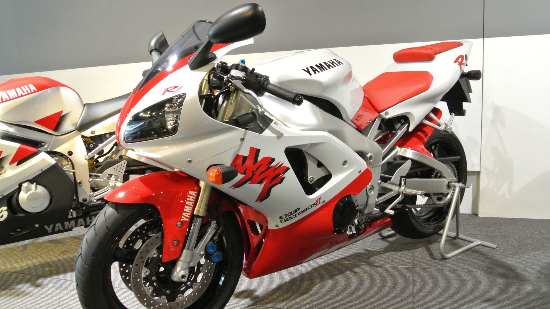 File:1998 Yamaha YZF-R1 in the Yamaha Communication Plaza.JPG