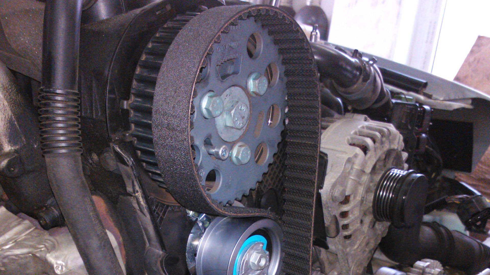 File:Replacing a timing belt.jpg