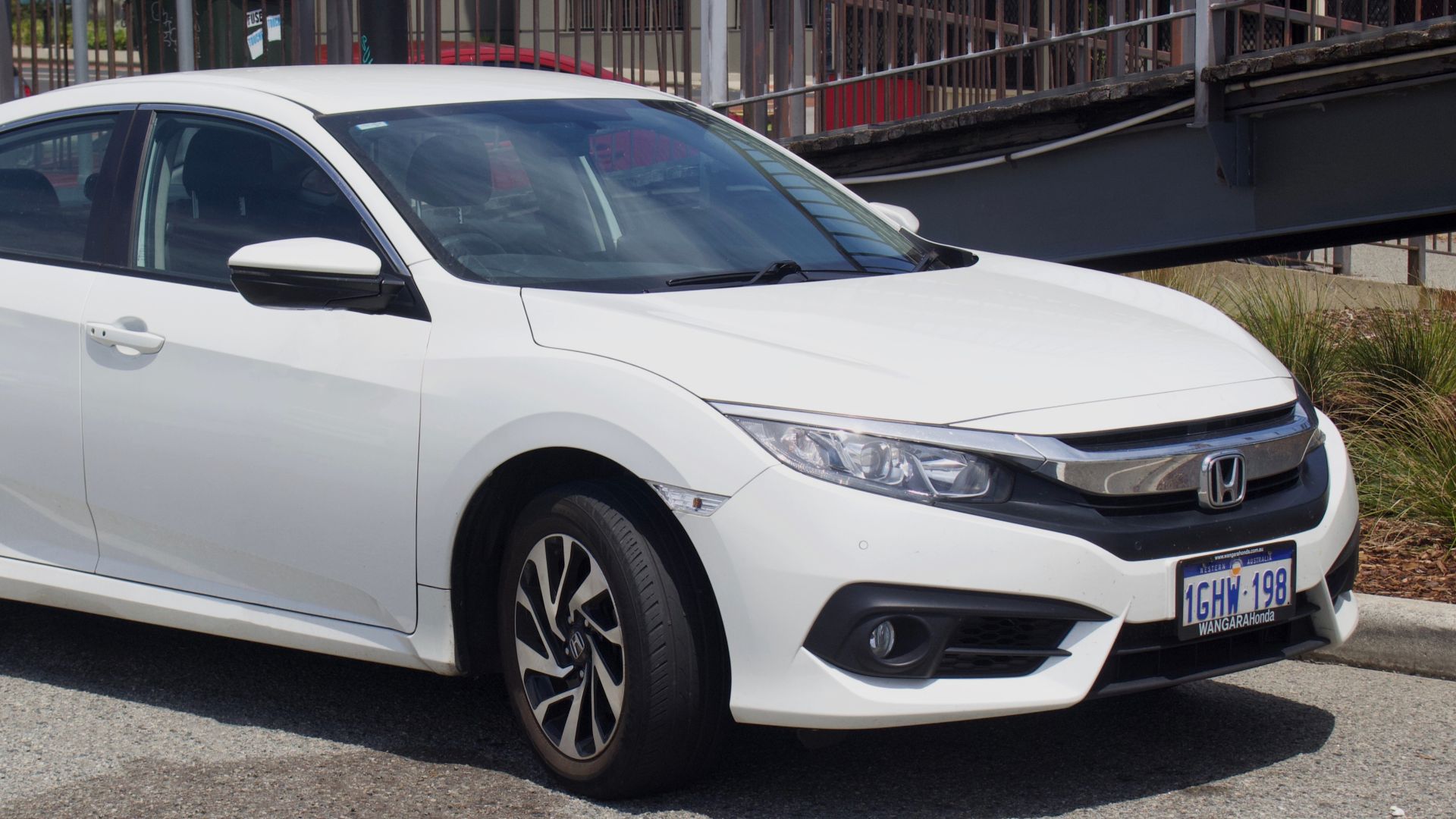 File:2017 Honda Civic VTi-S sedan (2018-10-29) 01.jpg