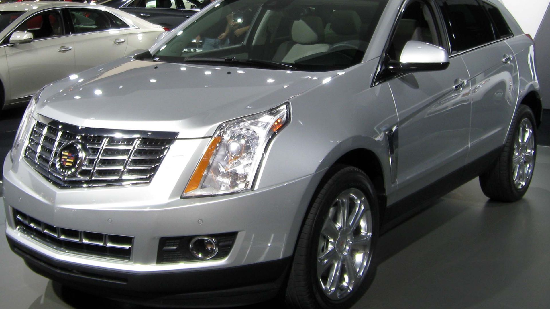 File:2013 Cadillac SRX -- 2012 NYIAS.JPG