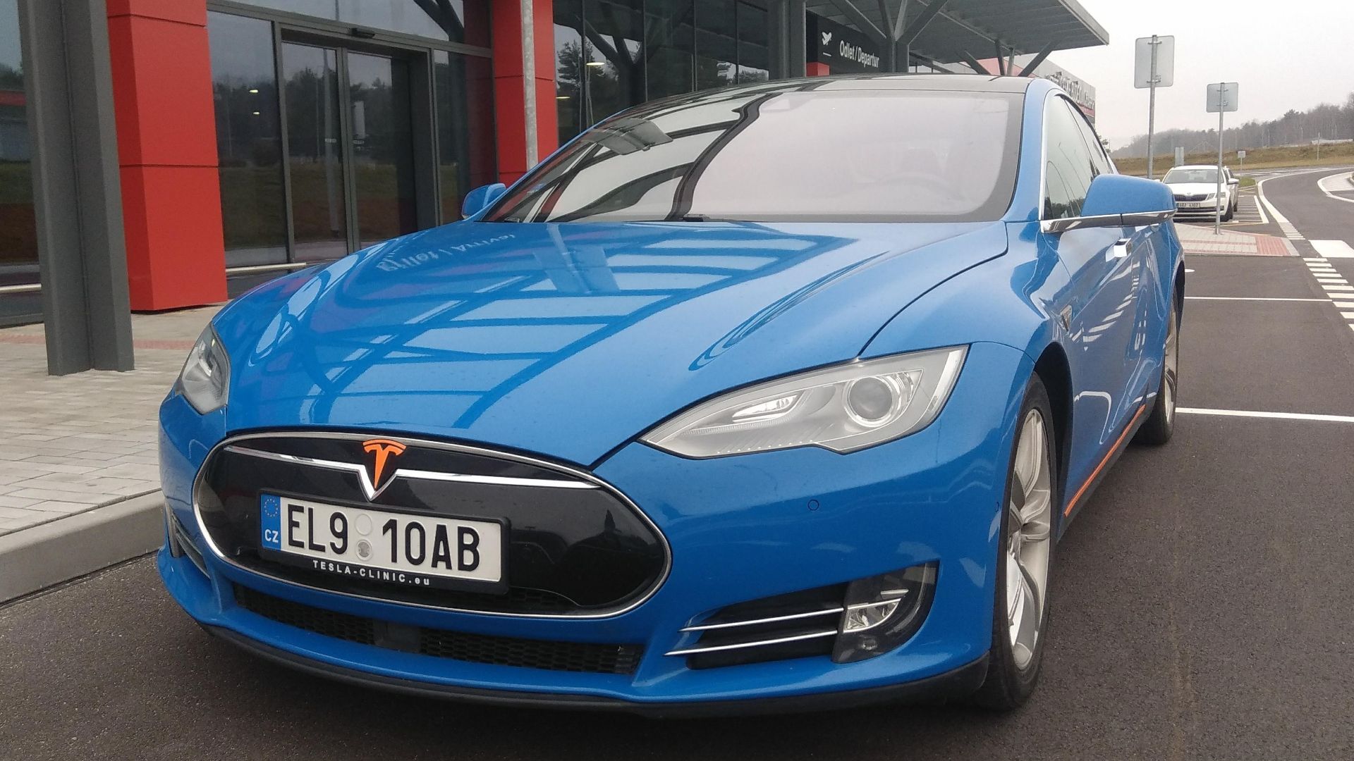 File:Tesla model S P85DX.jpg