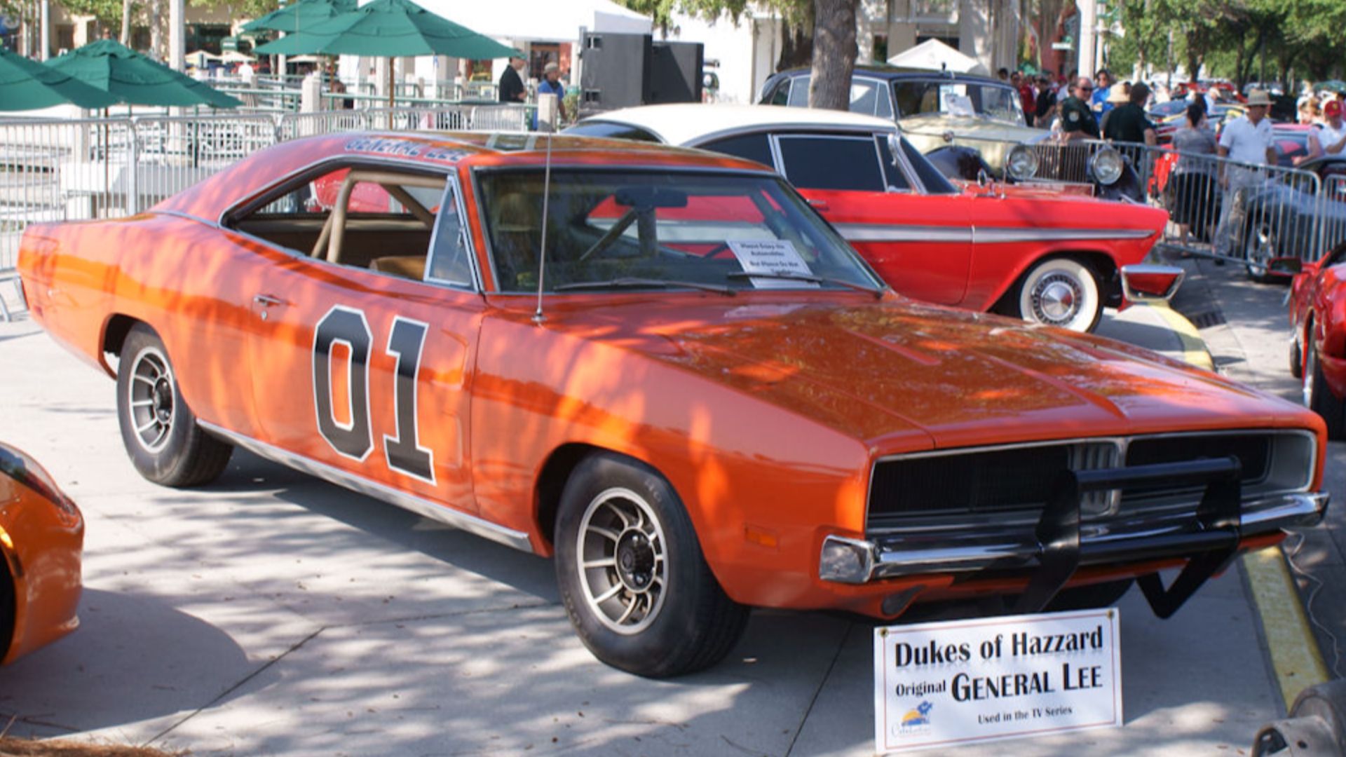 File:Dodge Charger 1969 General Lee RSideFront CECF 9April2011 (14620984703).jpg