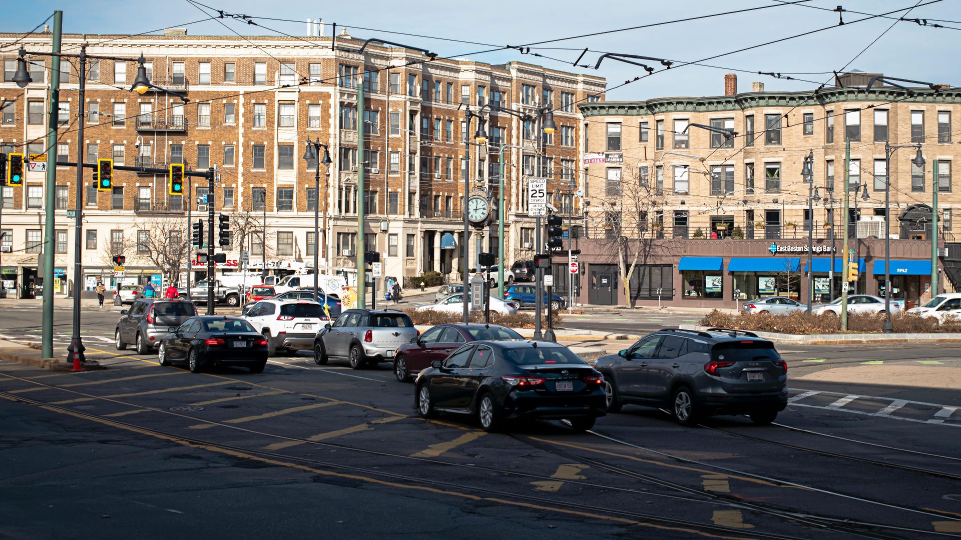 M I N E I A    M A R T I N S