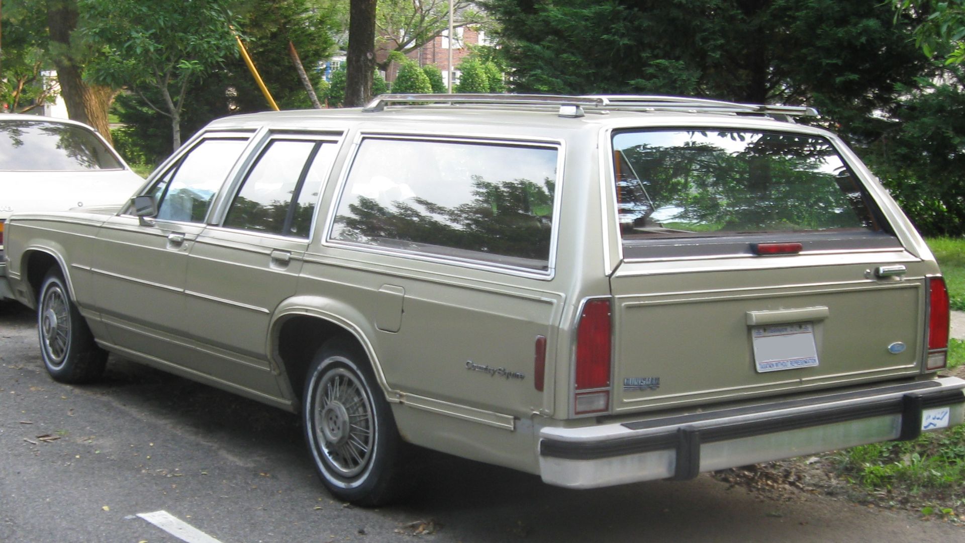 File:Ford Country Squire rear.jpg
