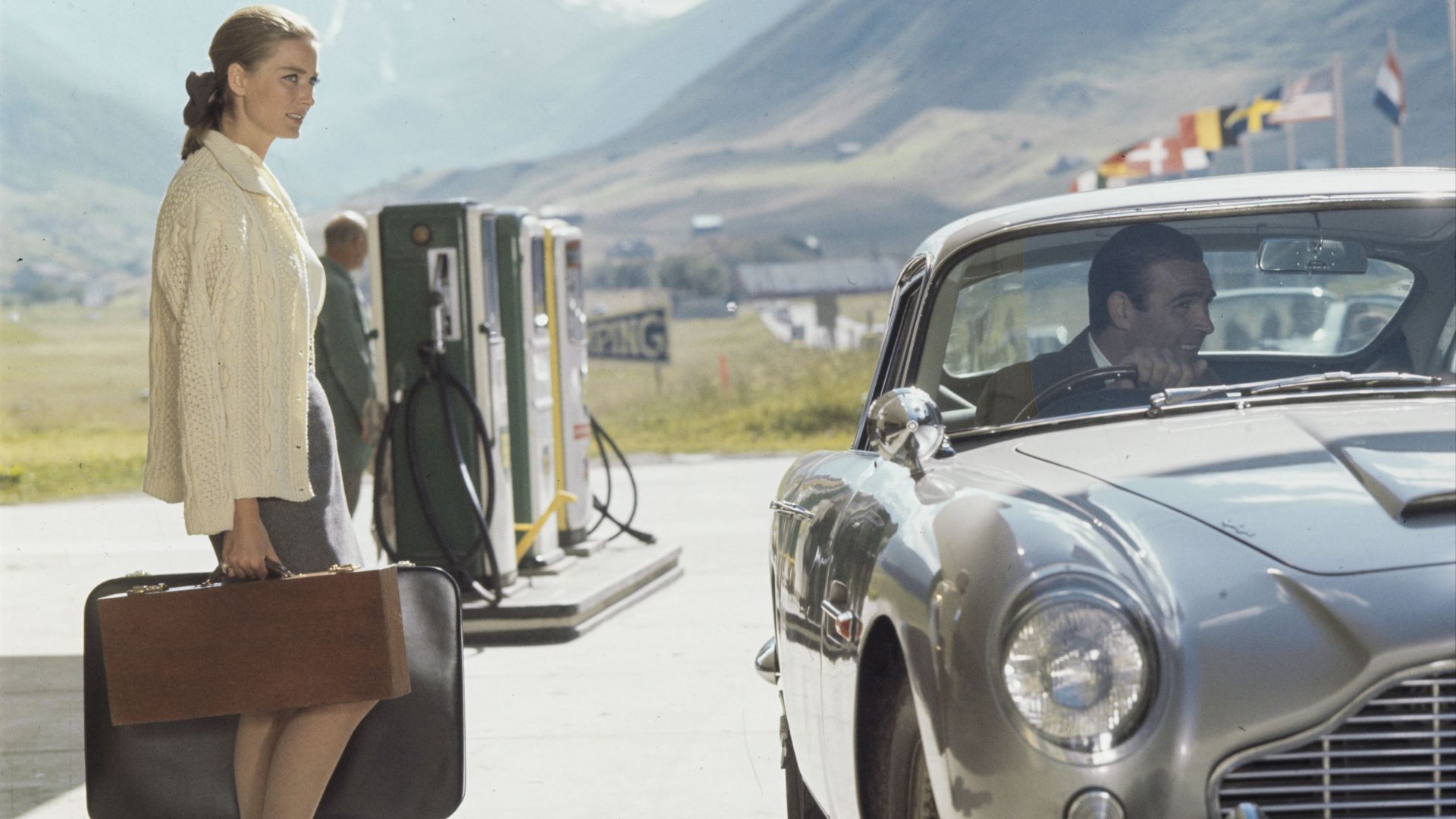 File:ETH-BIB Goldfinger 1964 – Com C13-035-005.jpg