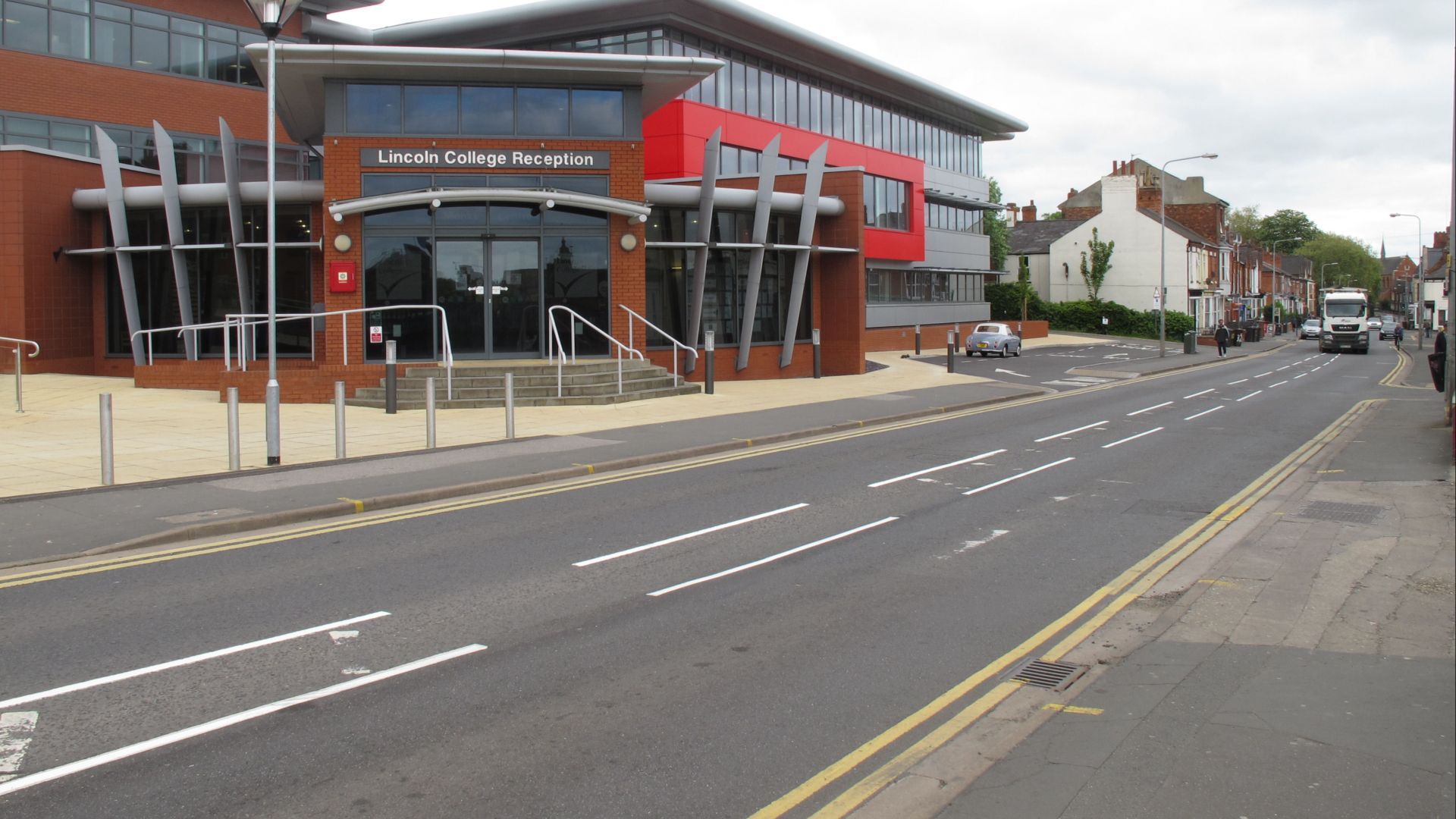 File:Lincoln College Reception, Monks Road, Lincoln - geograph.org.uk - 4482462.jpg