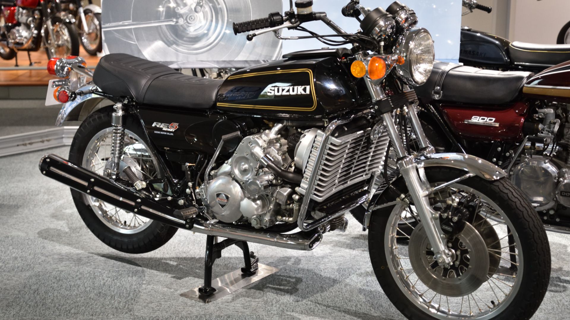 File:Suzuki RE-5 (type A) in Honda Collection.jpg