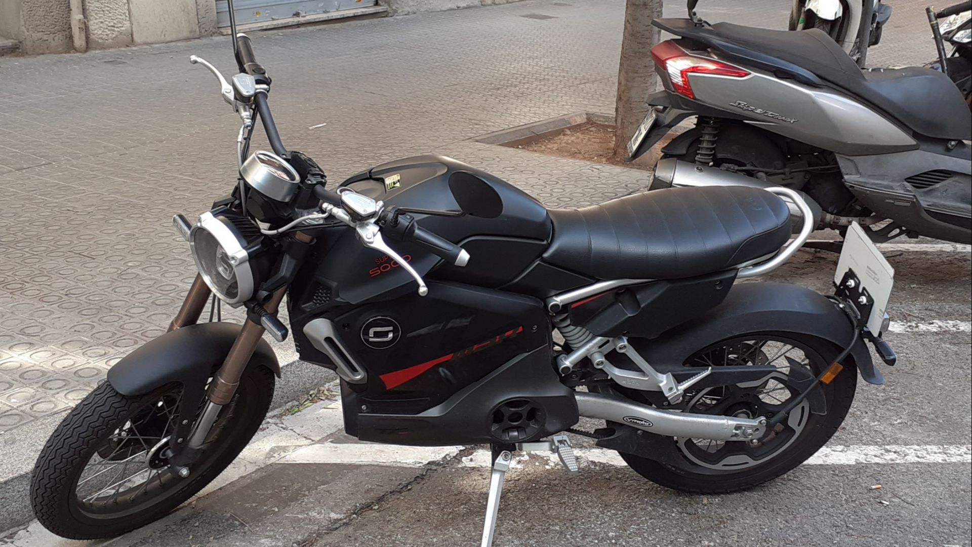 File:Super Soco TC Max - negre.jpg