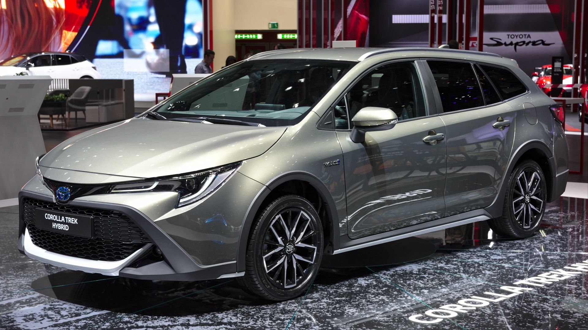 File:Toyota Corolla Trek Hybrid Genf 2019 1Y7A5587.jpg