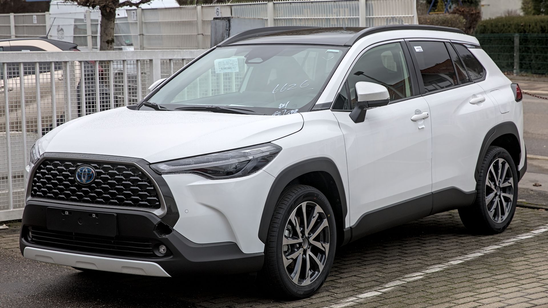 File:Toyota Corolla Cross Hybrid 1X7A6357.jpg