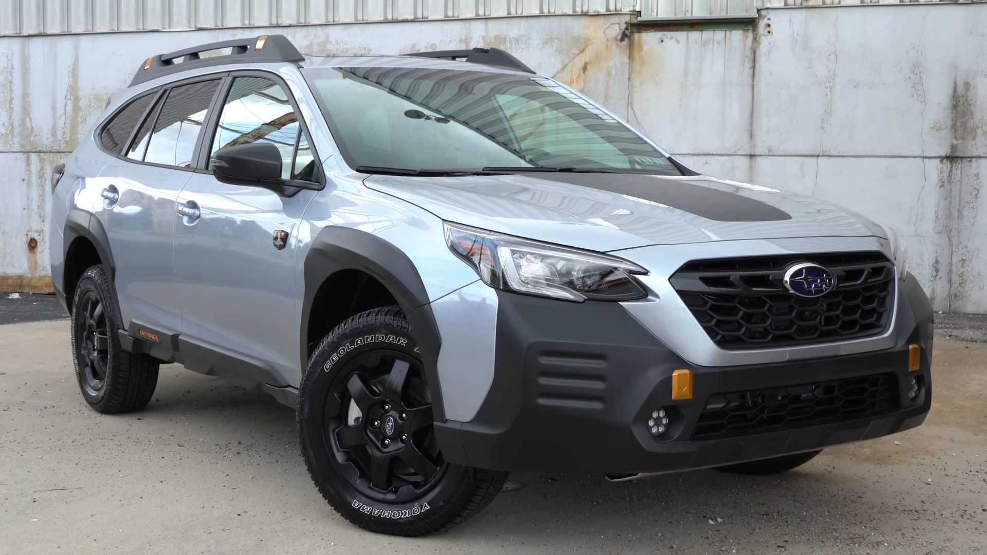 File:2022 Subaru Outback Wilderness (United States) front view 01.png