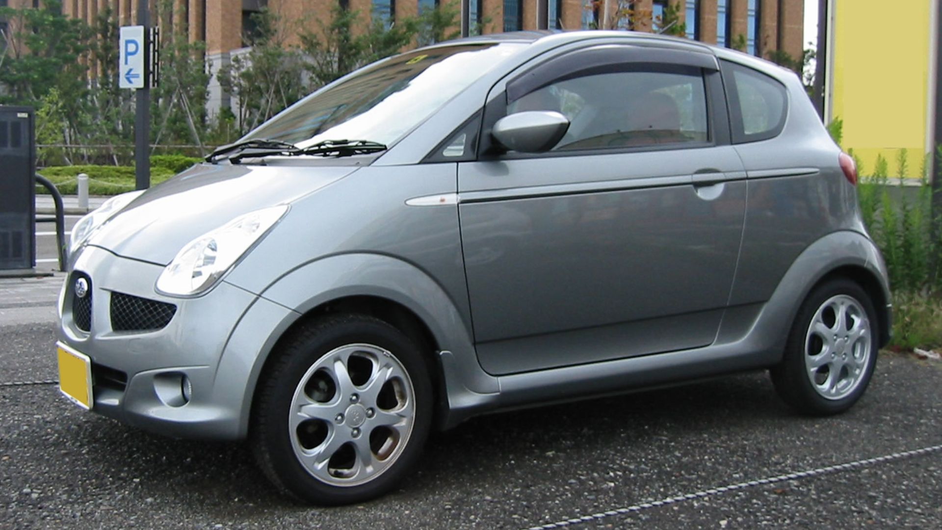 File:2005 Subaru R1.jpg