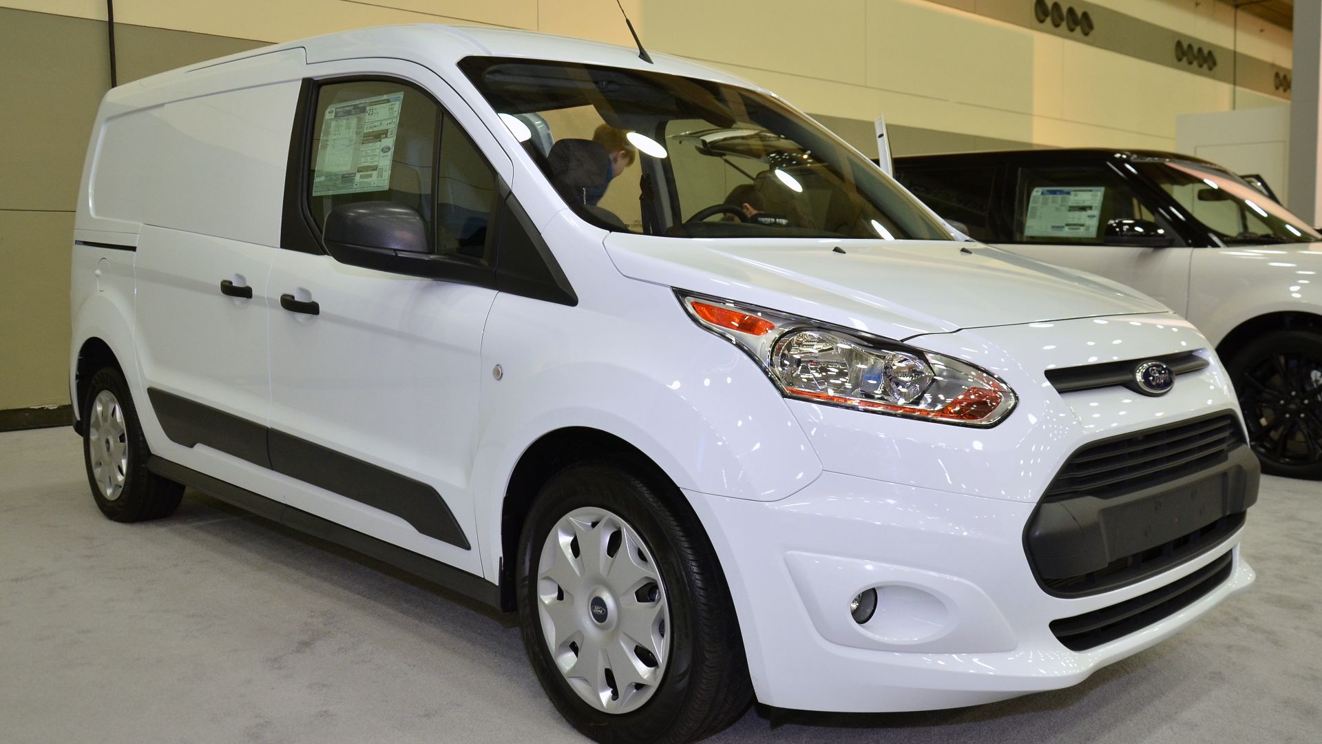 File:2016 Ford Transit Connect cargo van.jpg