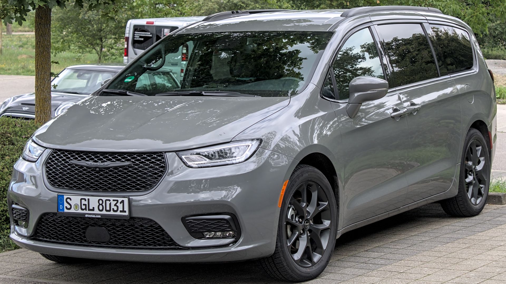 File:Chrysler Pacifica (RU) IMG 8281.jpg