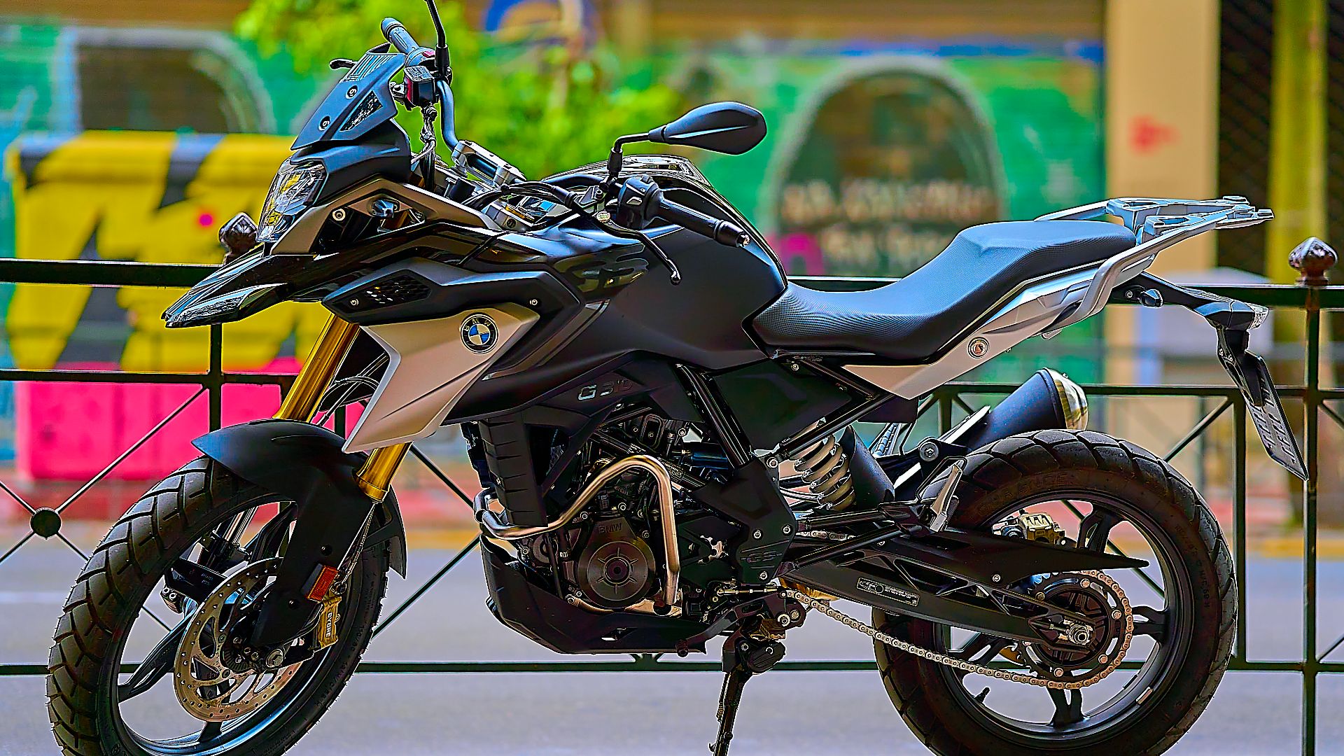 File:BMW G motorcycle in Athens on June 25, 2023.jpg