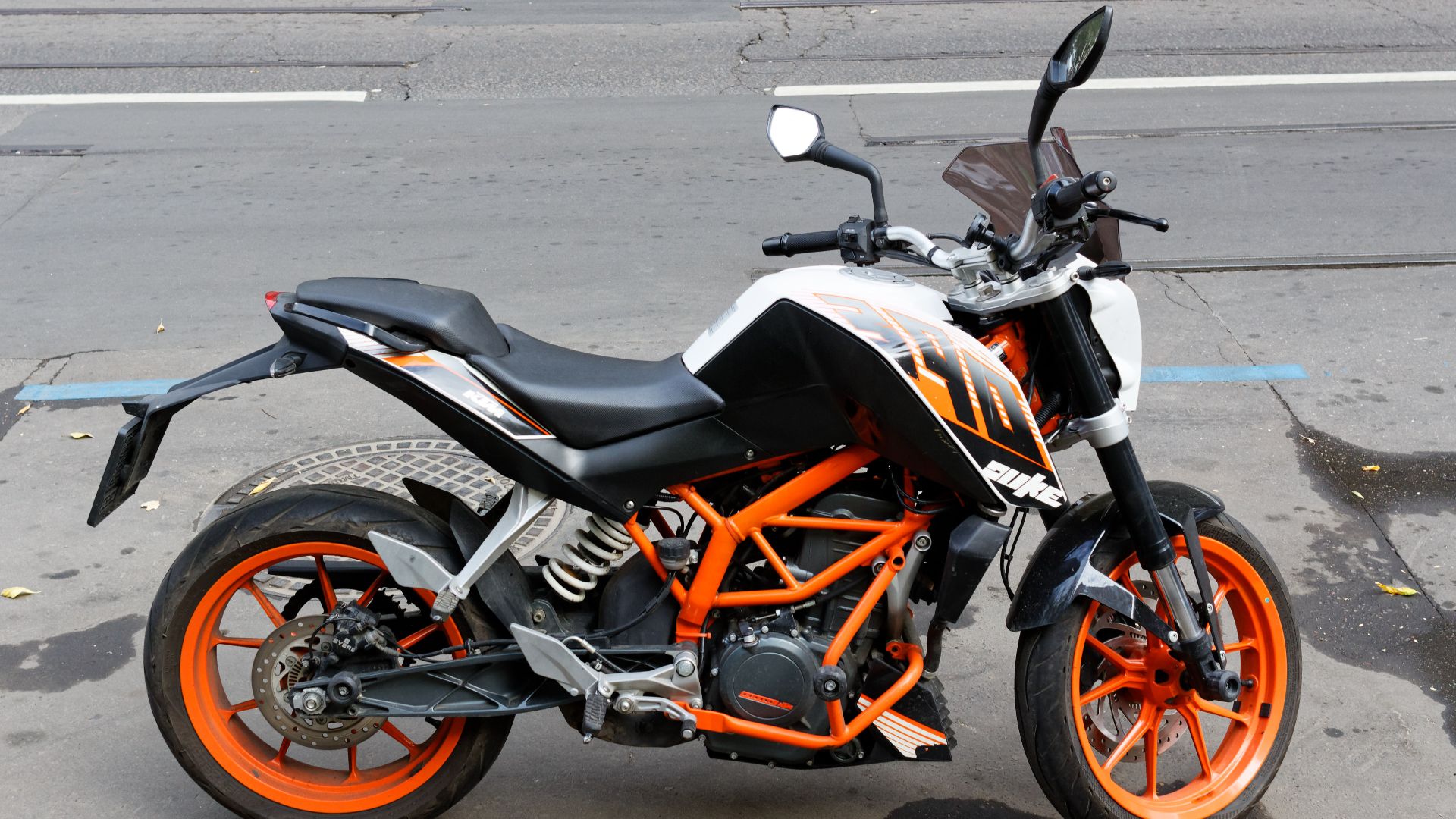 File:Moscow, KTM Duke 390 motorcycle September 2024 04.jpg