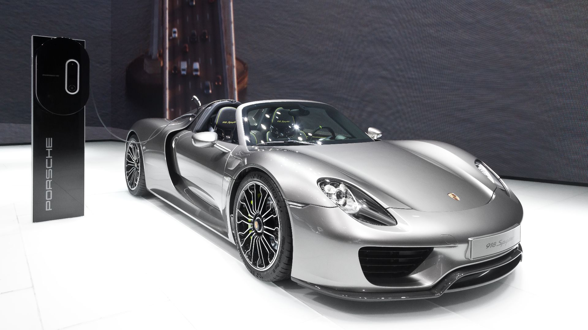 File:Porsche 918 Spyder IAA 2013.jpg