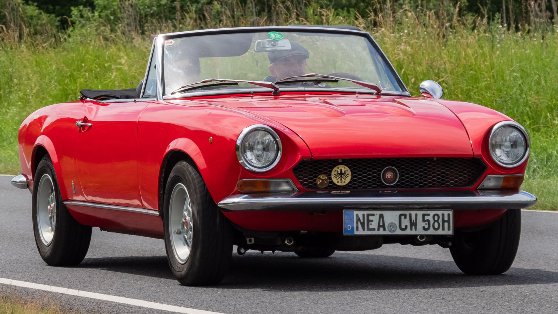 File:Fiat 124 Spider 1958 Oldtimertreffen Ebern 2019 6200214.jpg