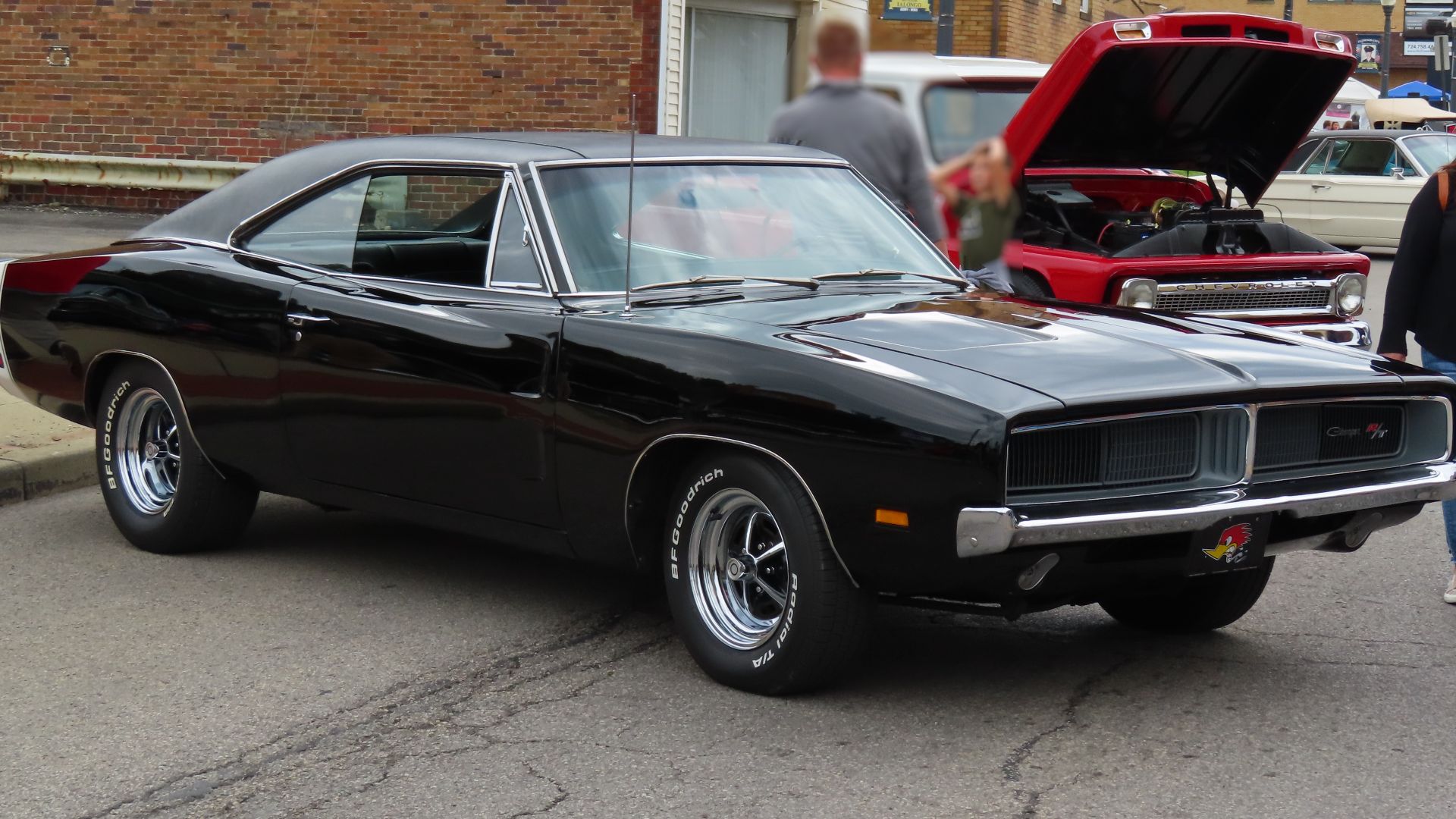 File:1969 Dodge Charger R-T, front right (2022 Ellwood City Fall Fest & Car Cruise).jpg