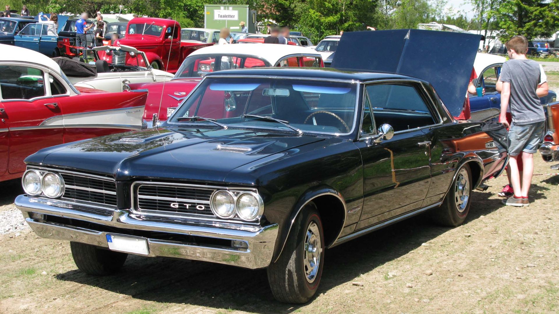File:1964 Pontiac GTO fl.jpg