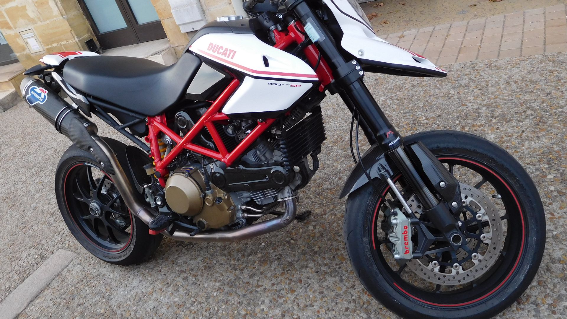 File:Ducati 1100 Evo SP (1).jpg