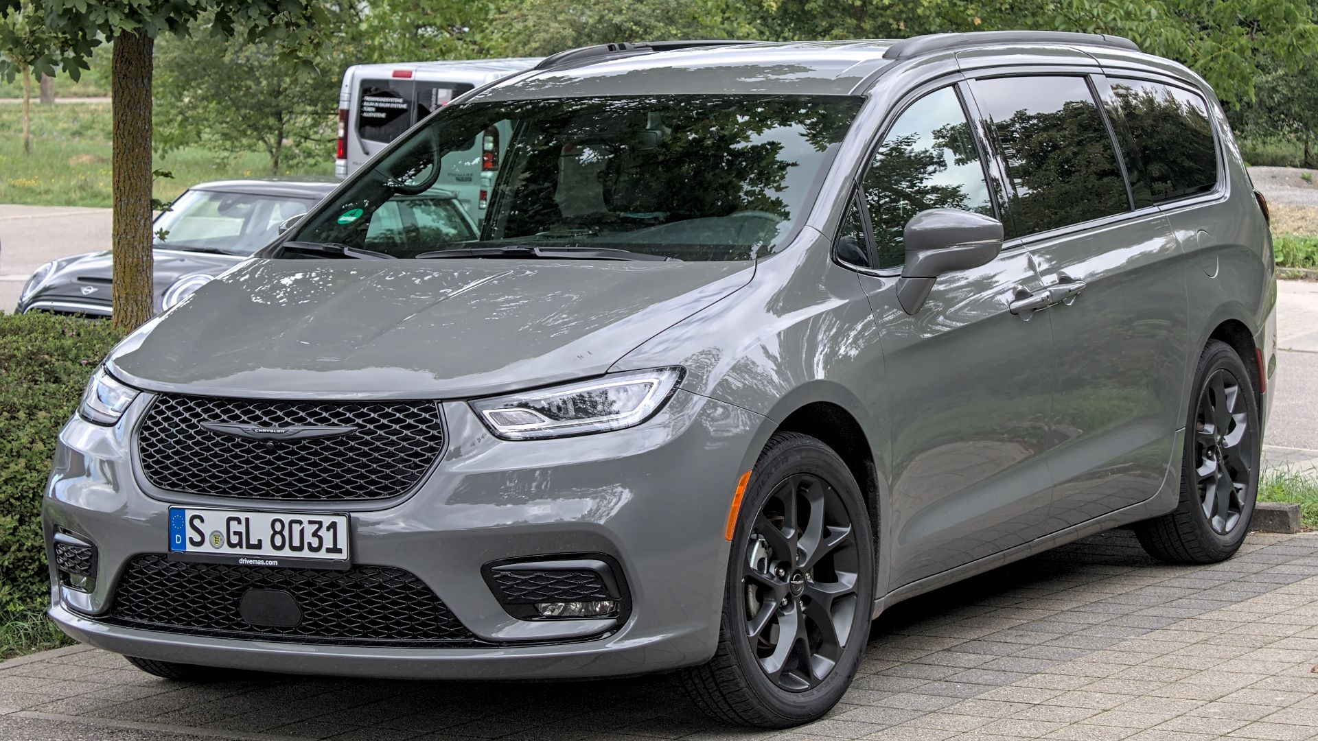 File:Chrysler Pacifica (RU) IMG 8281.jpg