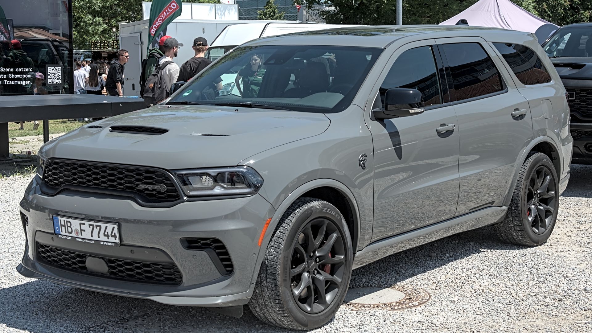 File:Dodge Durango SRT Hellcat MYLE Festival 2025 DSC 9644.jpg