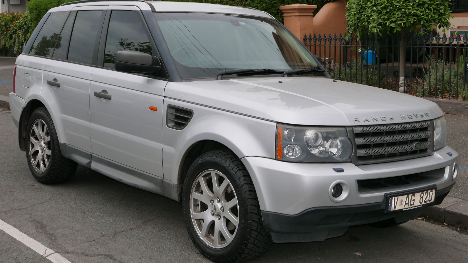 File:2005 Land Rover Range Rover Sport (L320 MY06) TDV6 wagon (2015-12-07) 01.jpg