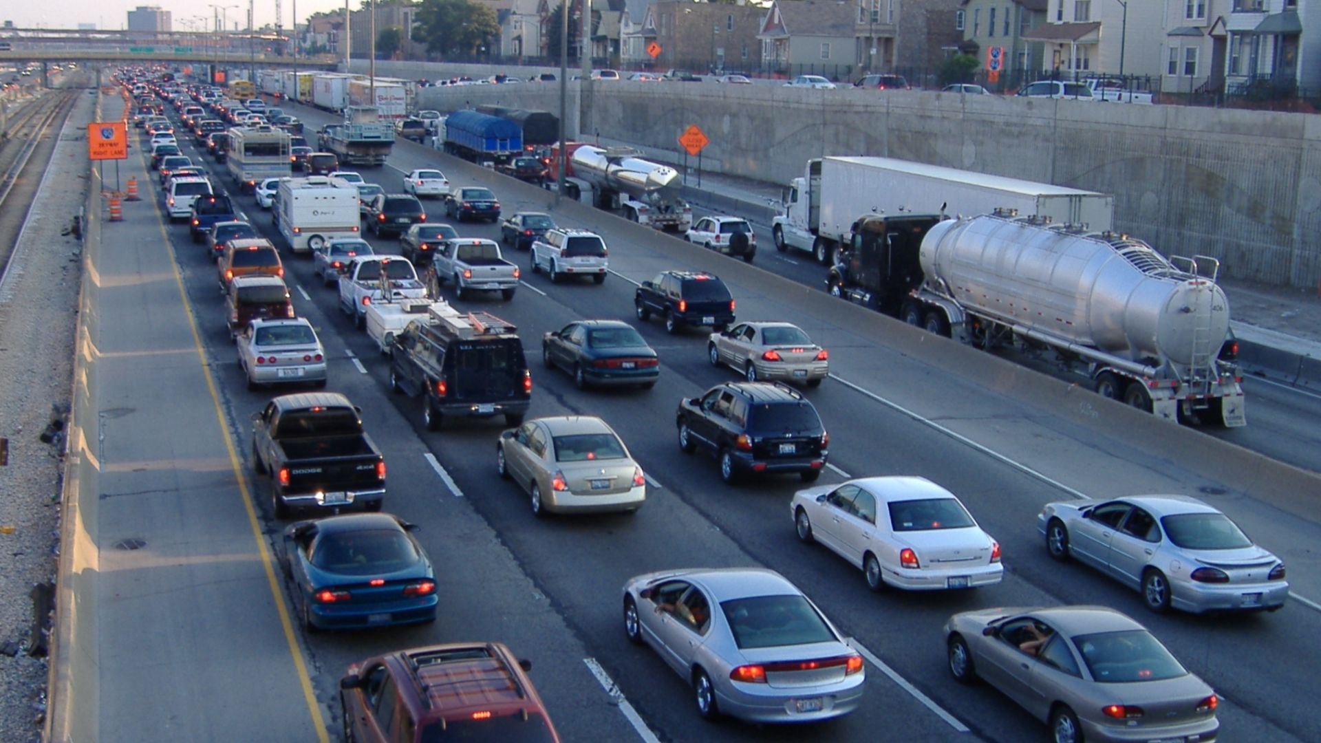 File:Traffic (43152228).jpg