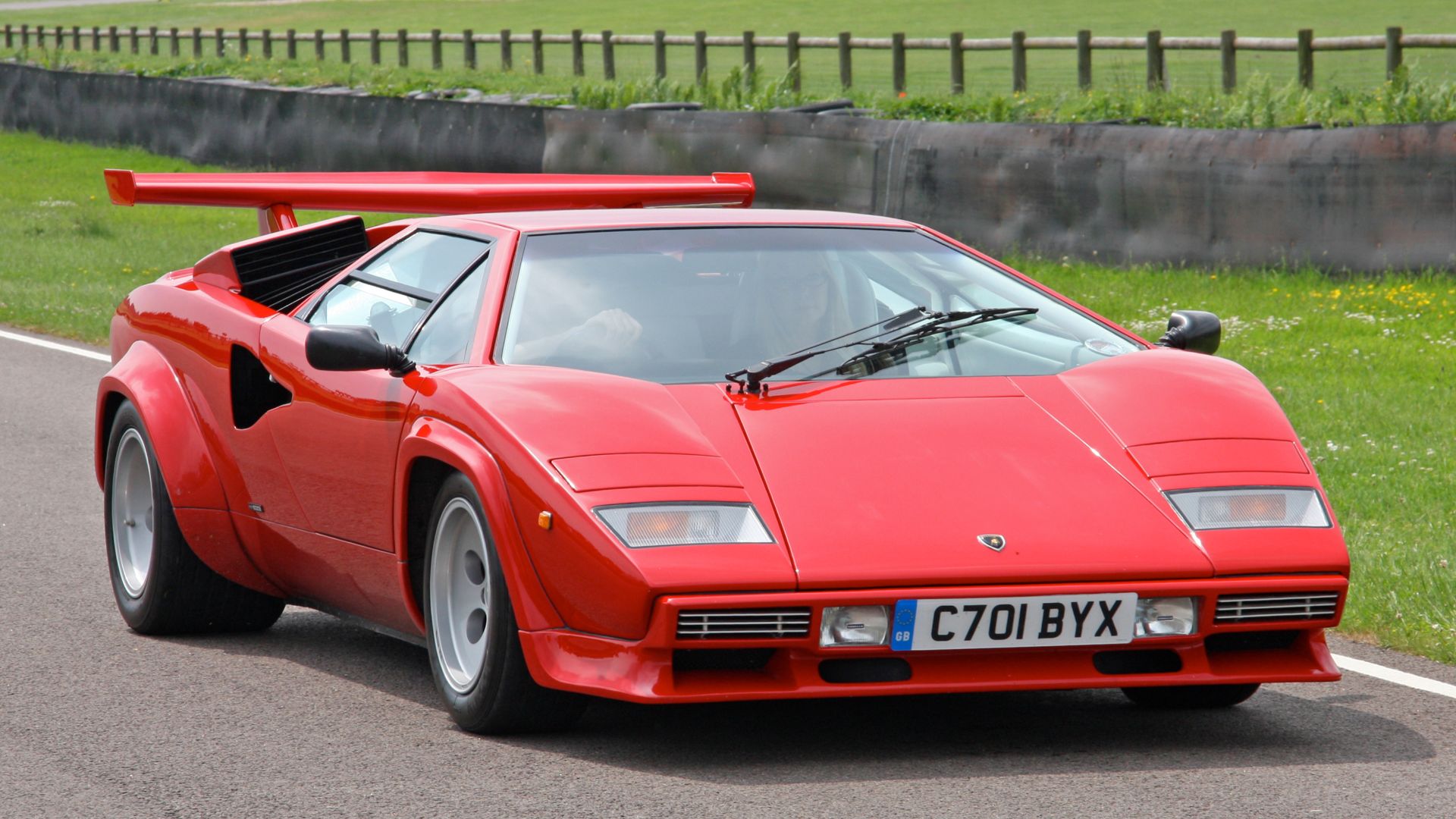 File:Lamborghini Countach - Flickr - exfordy (2).jpg