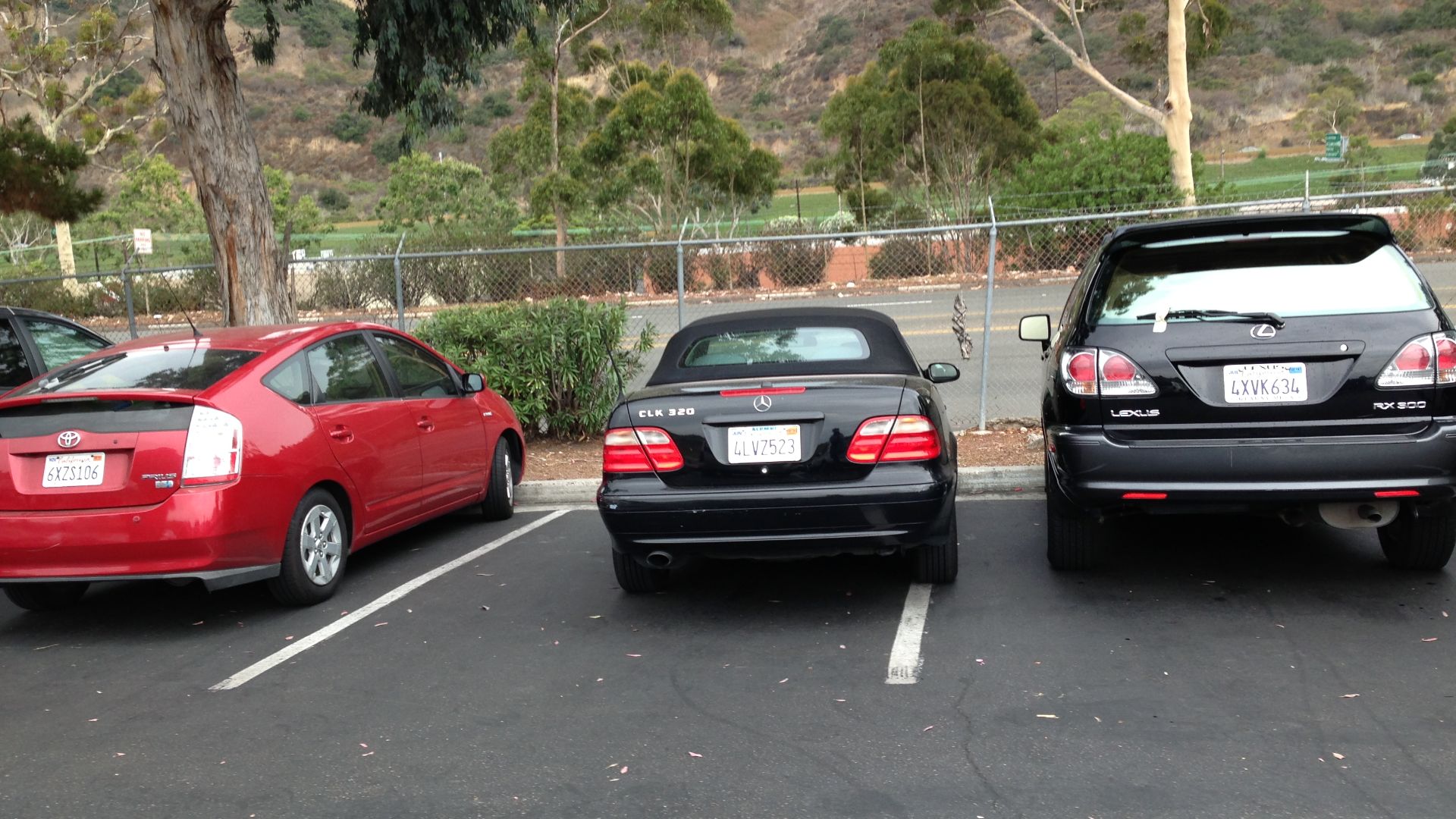 File:Bad Parking 1 2013-07-21.jpg