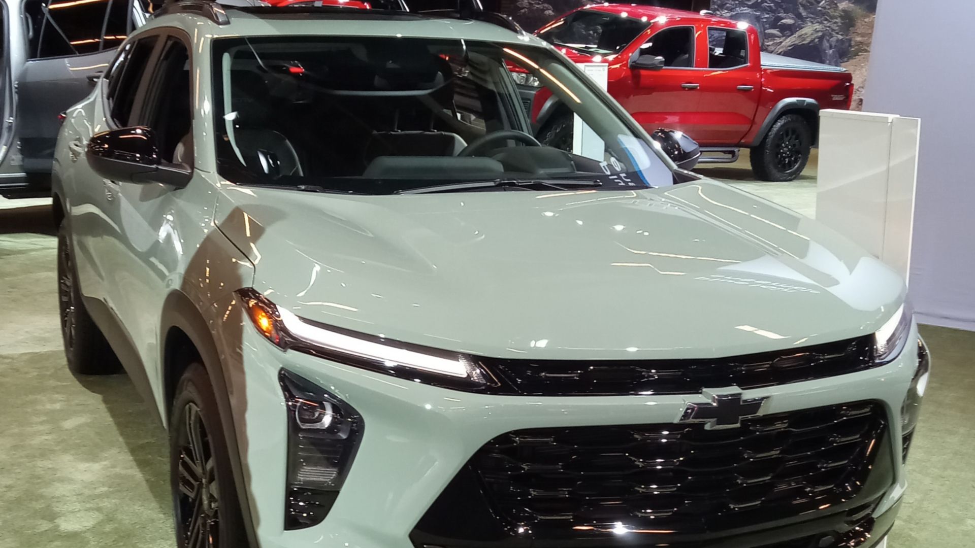 File:2025 Chevrolet Trax au SIAM 2025.jpg