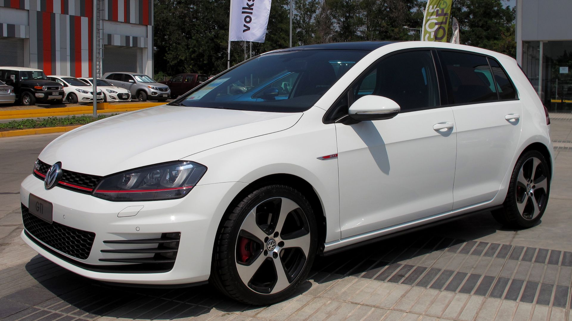 File:Volkswagen Golf GTi 2015 (16460156619).jpg