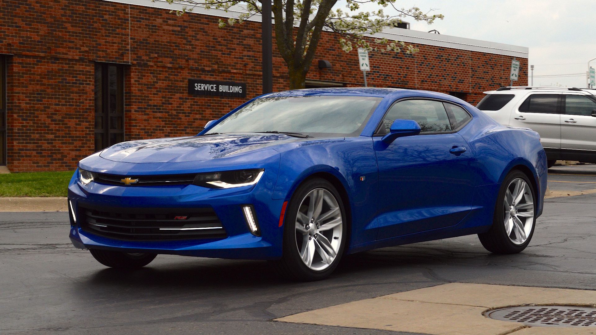 File:Chevrolet Camaro 2.0 Turbo.jpg