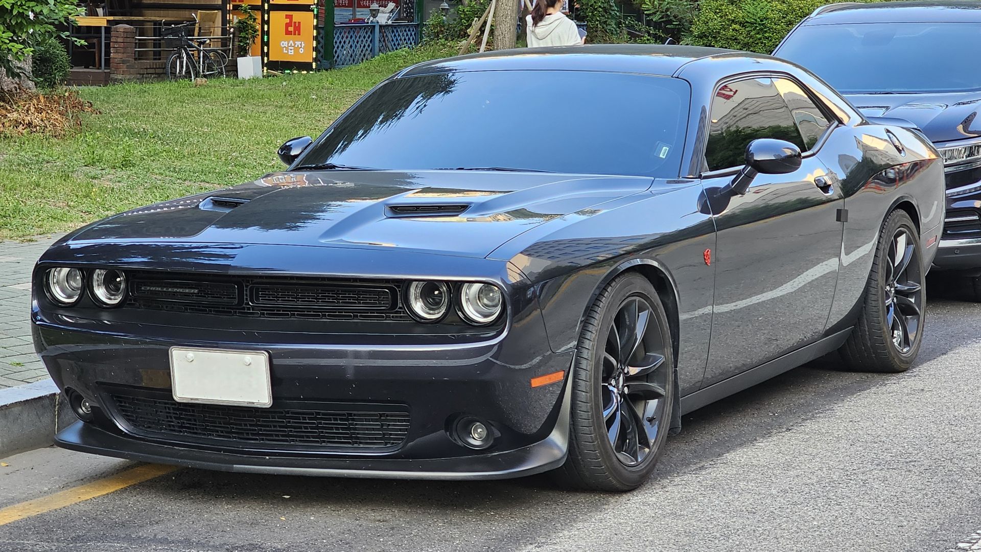 File:Dodge Challenger SXT LC FL Pitch Black (5).jpg