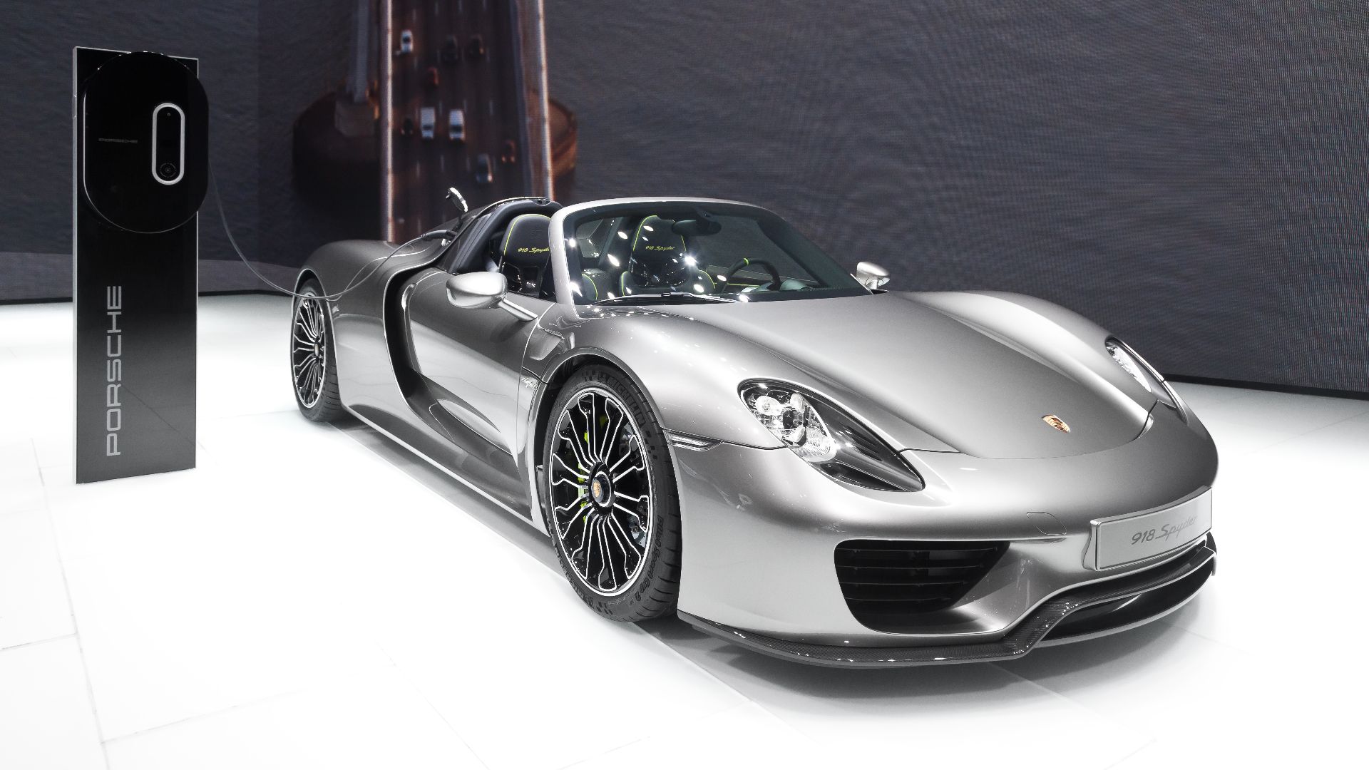 File:Porsche 918 Spyder IAA 2013.jpg