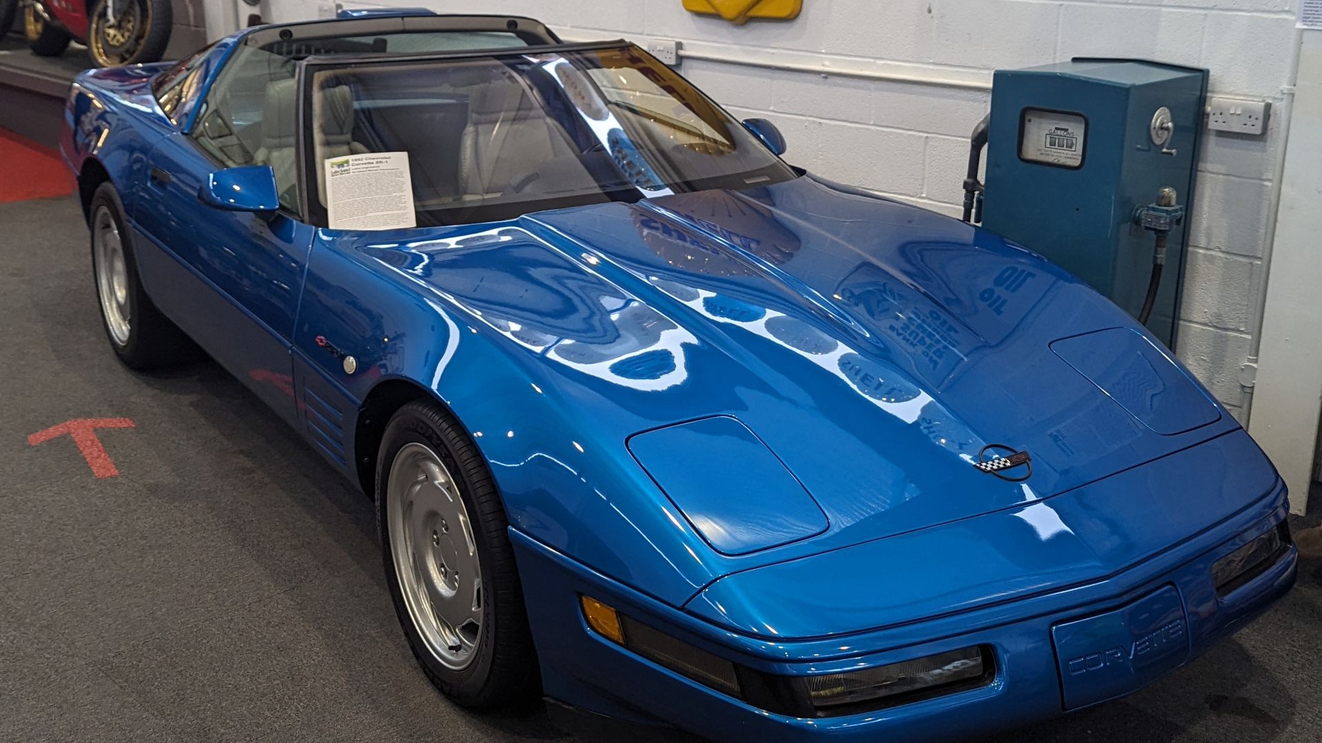 File:1992 Chevrolet Corvette C4 ZR-1.jpg