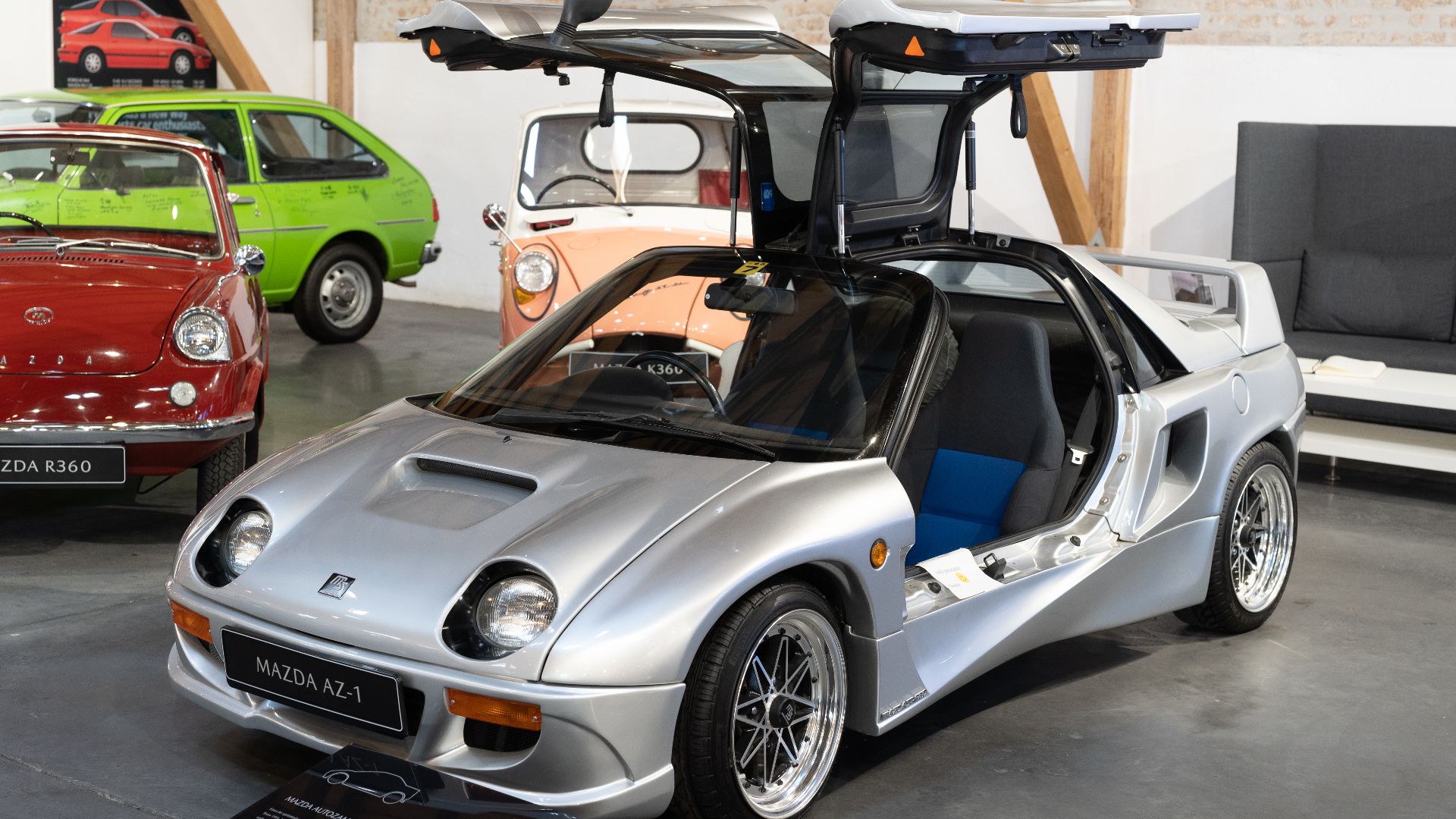 File:Autozam AZ-1 at the Mazda-Museum Augsburg - Front one quarter view with open doors.jpg