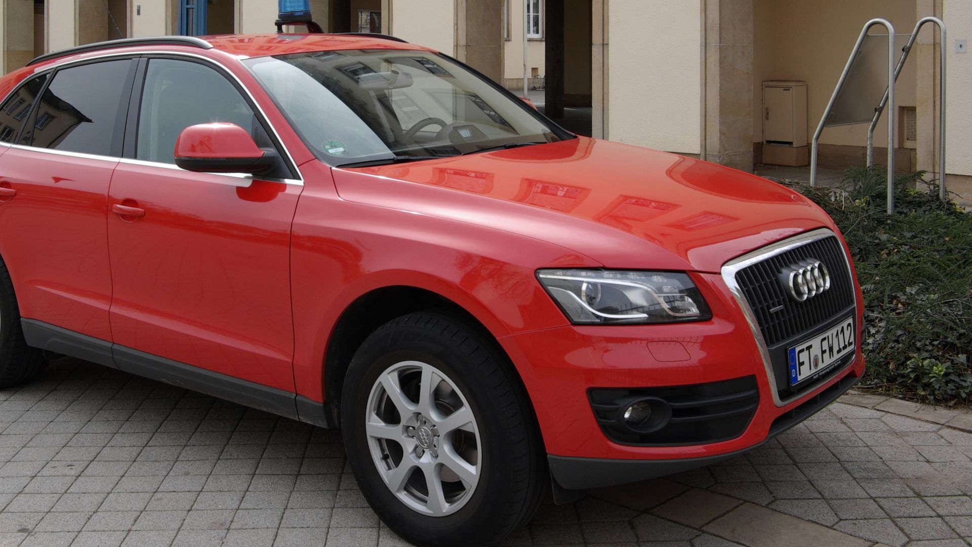 File:Audi Q5 BW 1.jpg