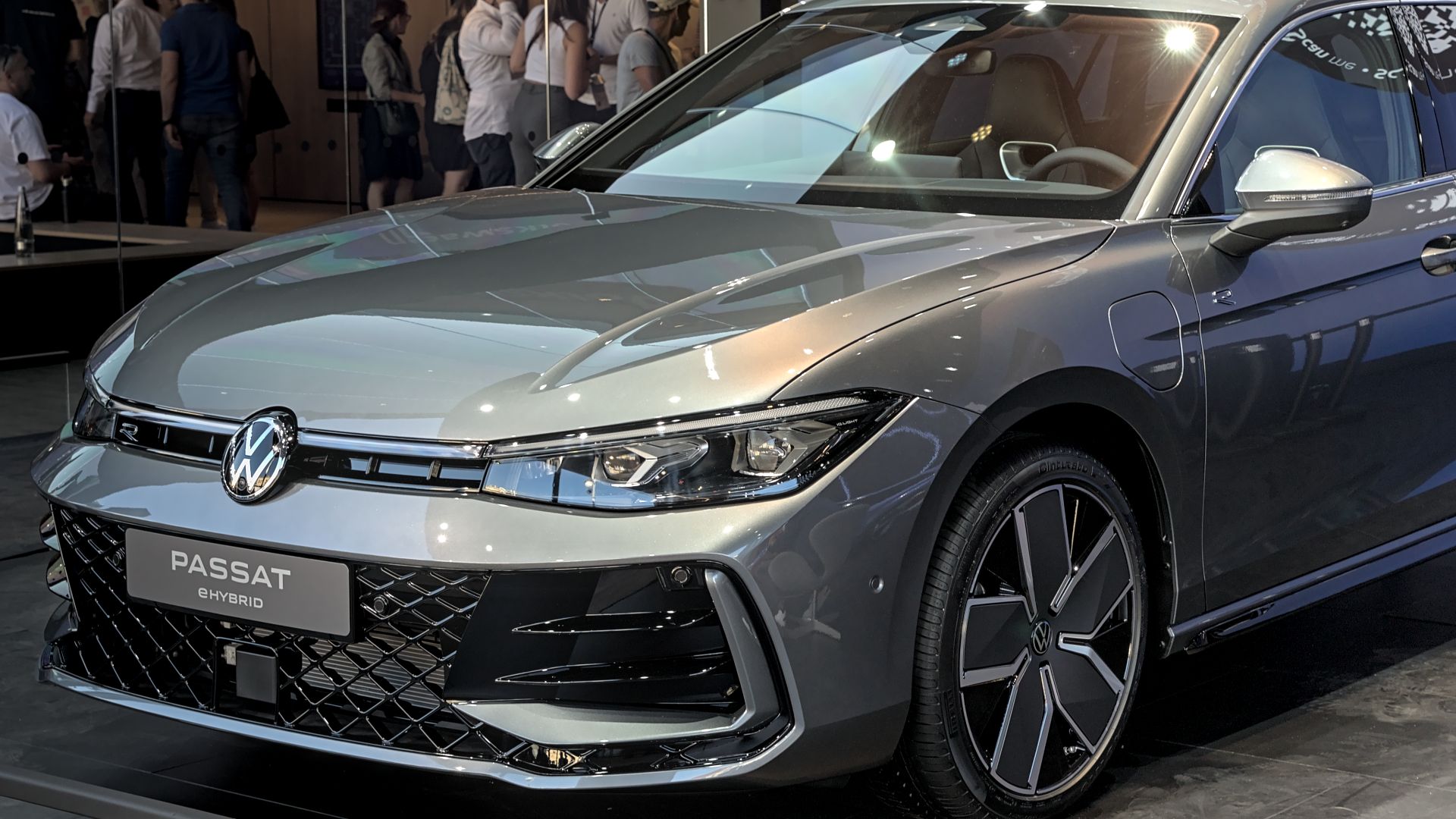 File:Volkswagen Passat Variant B9 IAA 2023 1X7A0654.jpg