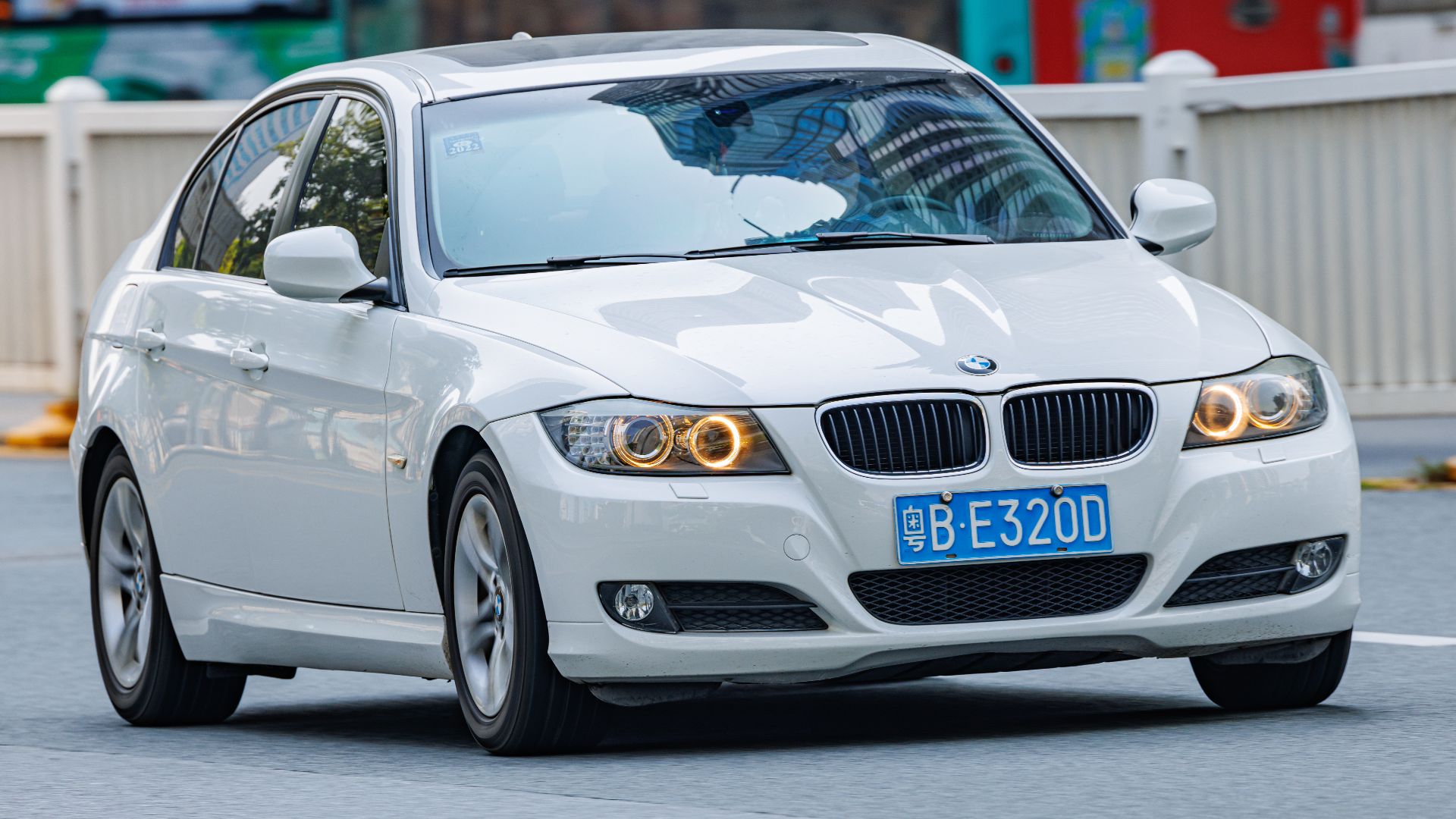 File:BMW 3 SERIES E90 China (3).jpg
