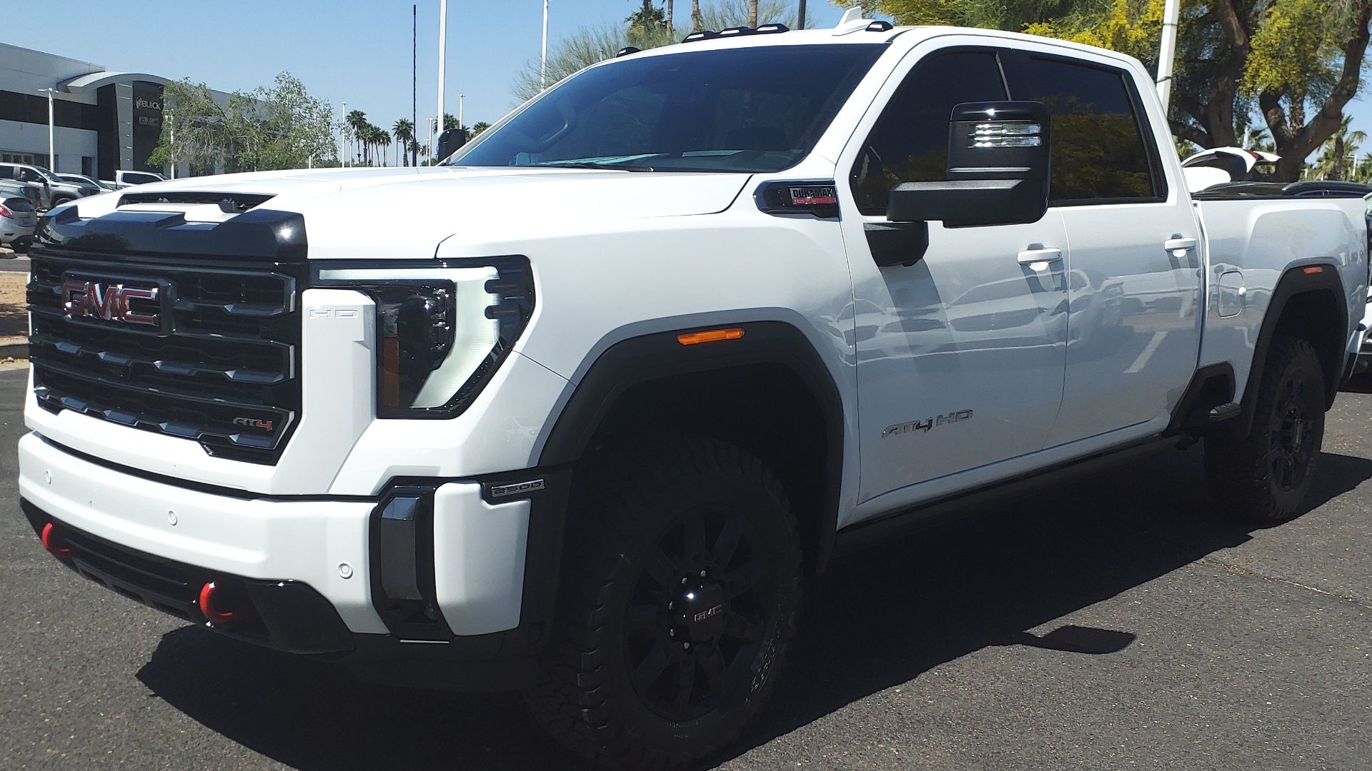 File:24 GMC Sierra 2500HD AT4.jpg